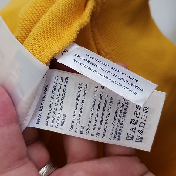 Tommy Hilfiger yellow long sleeve crewneck sweatshirt lightweight, size medium - Picture 9 of 10